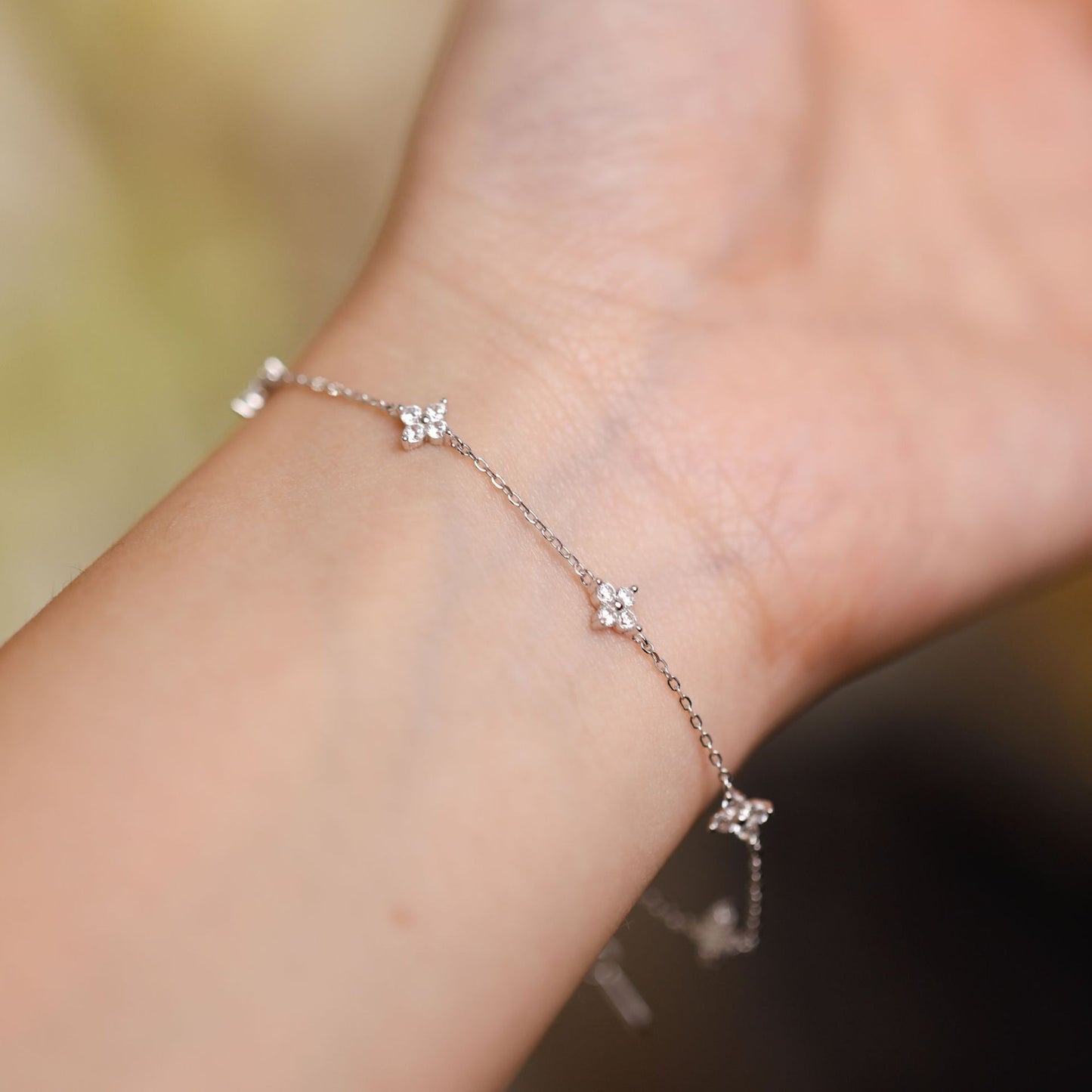 Five Small Flower Clear Zircon Bracelet Simple INS Gold Silver color Party Wedding Fine Jewelry