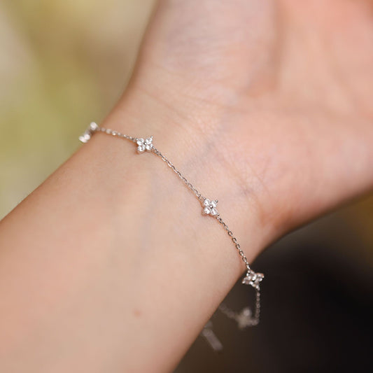 Five Small Flower Clear Zircon Bracelet Simple INS Gold Silver color Party Wedding Fine Jewelry